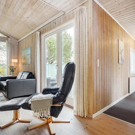 Jaskirt - 125m From The Sea By Interhome